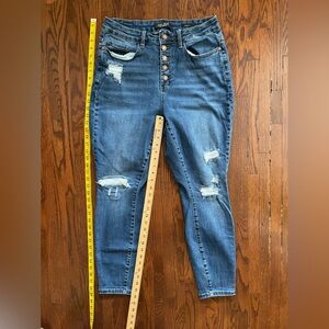 Judy Blue Skinny Fit Jeans with Thermal Patching Size 14W